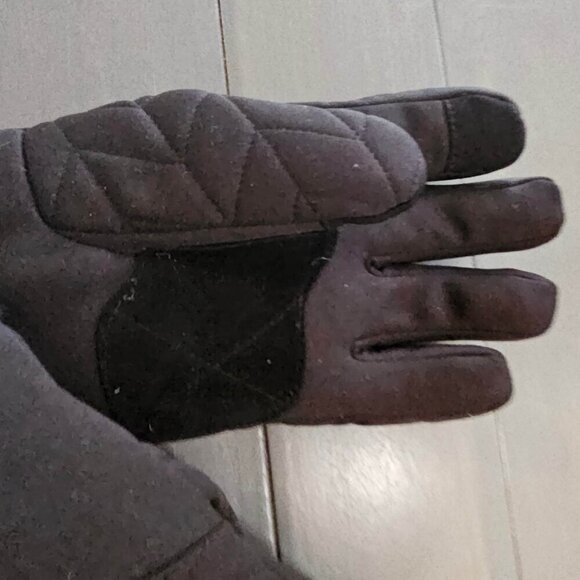 NWT UGG Men's Quilted Nylon Gloves Size Small - Picture 11 of 16